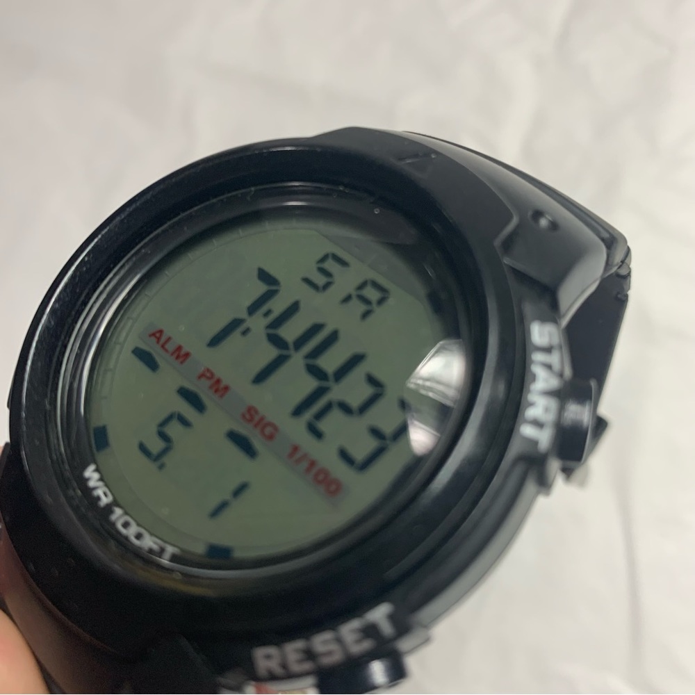 100 Meter Water Resistant Sports Watch Men Women Unisex Diving Watch Swimming